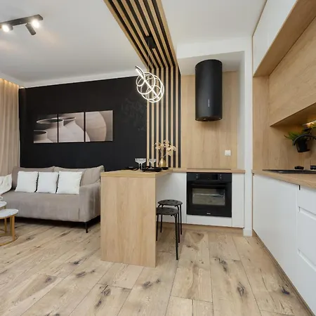 Herbu Oksza Elegant Apartment With Parking By Noclegi Renters Varsovia Exterior foto