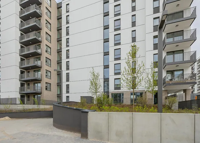 Herbu Oksza Elegant Apartment With Parking By Noclegi Renters
